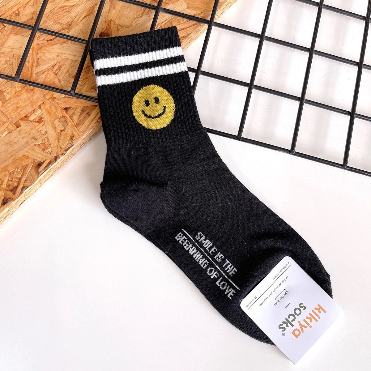 Parallel Bars Love Smiley Face Women's Kikiya Socks
